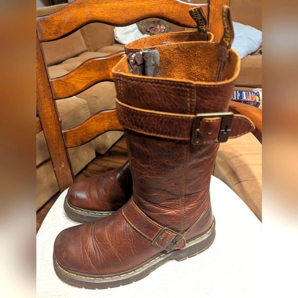 Dr. Martens Brown Engineer Boots 9M / 10W - Picture 4 of 8